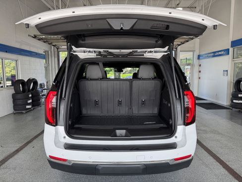 Used 2025 GMC Yukon Elevation w/ LPO, Floor Liner Package AWD/4WD image 11