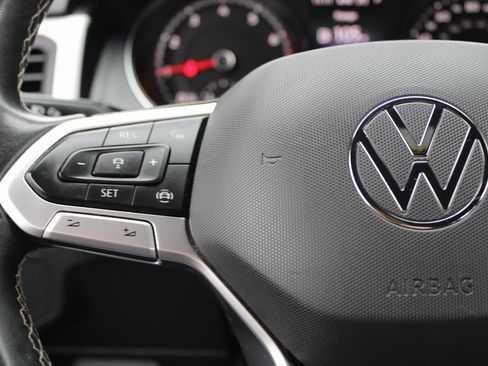 Certified 2021 Volkswagen Atlas Cross Sport SE image 13