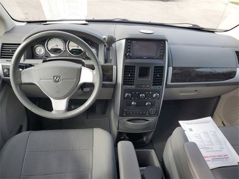 Used 2009 Dodge Grand Caravan SXT w/ Entertainment Group 2 image 9