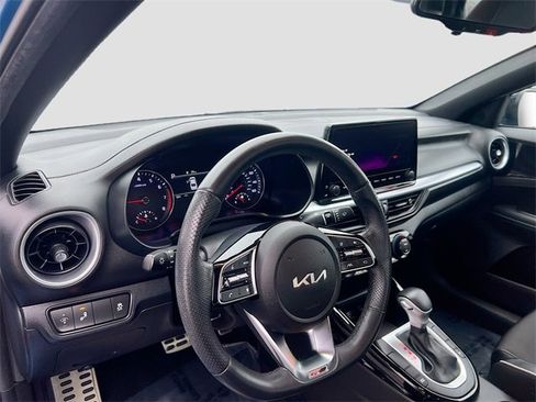 Used 2023 Kia Forte GT-Line image 9