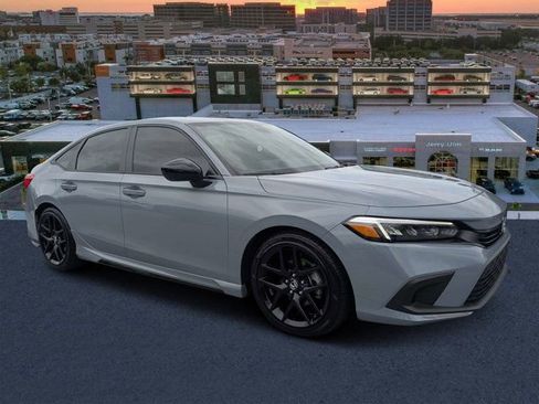 Used 2024 Honda Civic Sport image 1