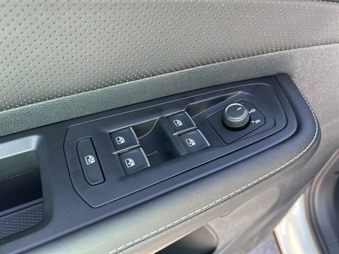 New 2026 Volkswagen Atlas SE image 19