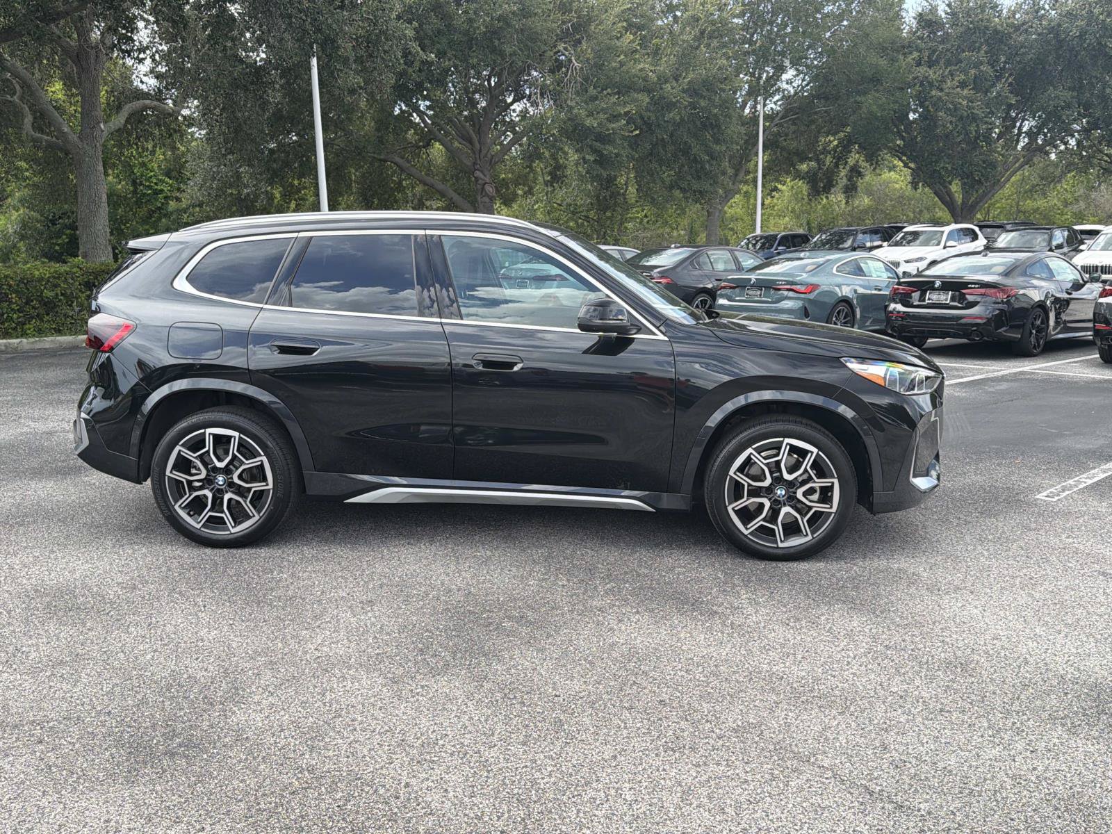 Used 2026 BMW X1 xDrive28i AWD/4WD image 3