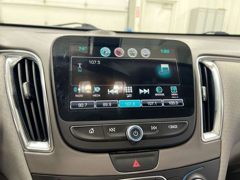 Used 2016 Chevrolet Malibu LT FWD image 14