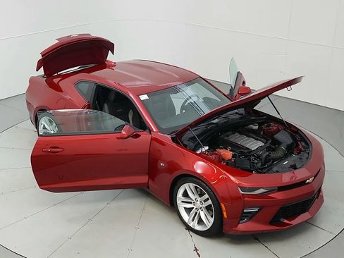 Used 2017 Chevrolet Camaro SS image 40