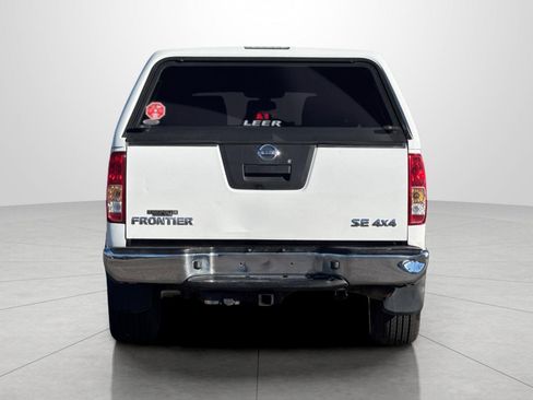 Used 2010 Nissan Frontier SE image 5