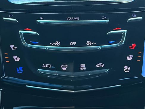 Used 2017 Cadillac Escalade Luxury image 37