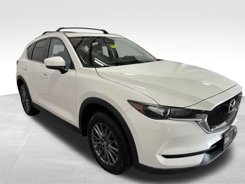 Used 2017 MAZDA CX-5 Touring w/ Preferred Equipment Package image 3