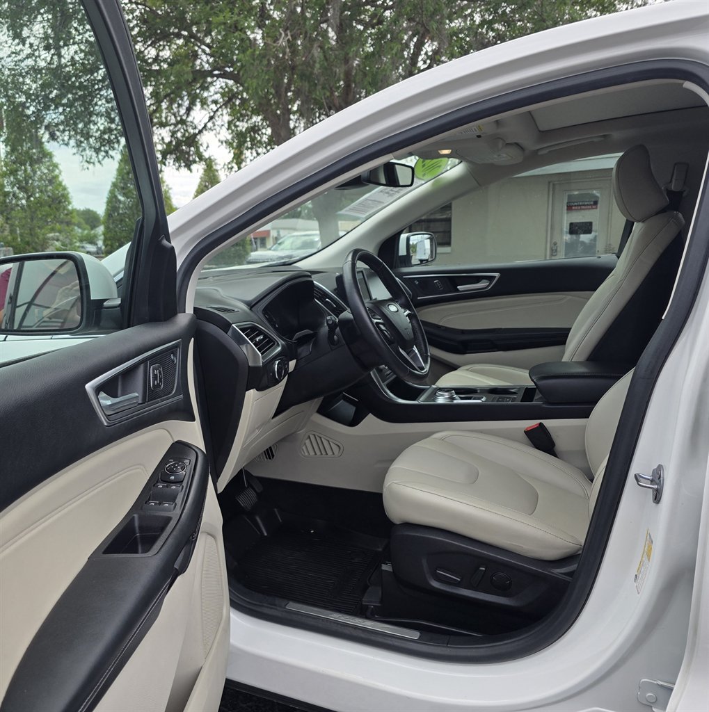 Used 2022 Ford Edge Titanium AWD/4WD image 15