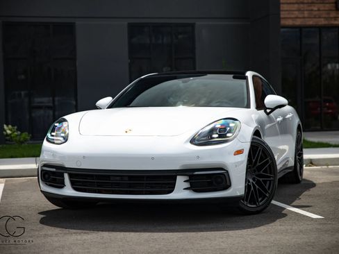 Used 2018 Porsche Panamera 4 AWD/4WD image 2