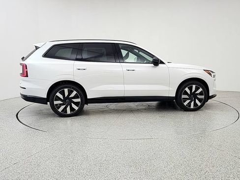 New 2026 Volvo EX90 Plus AWD/4WD image 4