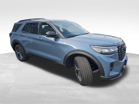 New 2026 Ford Explorer ST-Line w/ ST-Line Street Pack AWD/4WD image 9