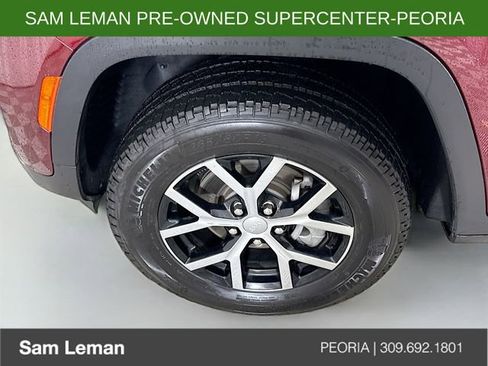 Used 2024 Jeep Grand Cherokee Limited image 30