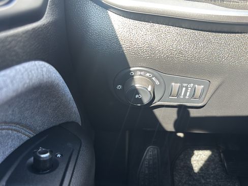 New 2026 Jeep Compass Latitude AWD/4WD image 21