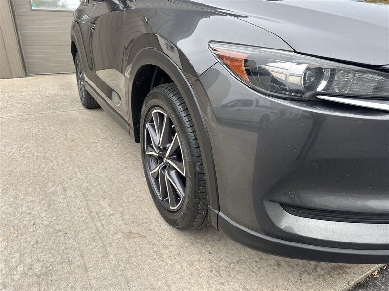 Used 2018 MAZDA CX-5 Touring w/ Preferred Equipment Package AWD/4WD image 11
