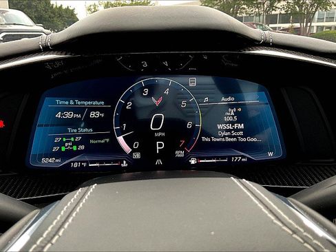 Used 2023 Chevrolet Corvette Stingray Premium Conv w/ Z51 Performance Package RWD image 25