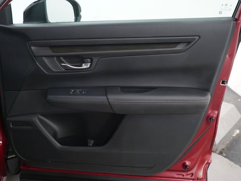 Used 2025 Honda CR-V Sport-L image 9