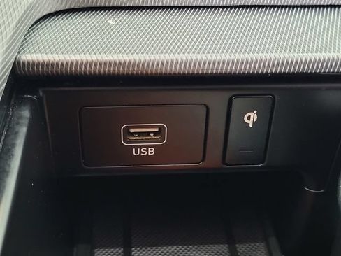 Used 2021 Hyundai Palisade Limited w/ Winter Package AWD/4WD image 12