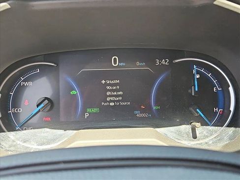 Used 2025 Toyota RAV4 XLE AWD/4WD image 14