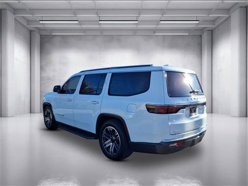 Used 2022 Jeep Wagoneer Series III image 5