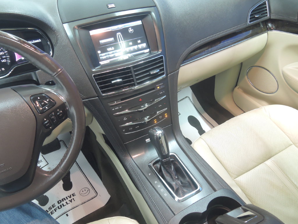 Used 2014 Lincoln MKT AWD w/ Equipment Group 201A image 18