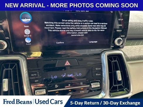 Used 2023 Kia Sorento SX AWD/4WD image 18