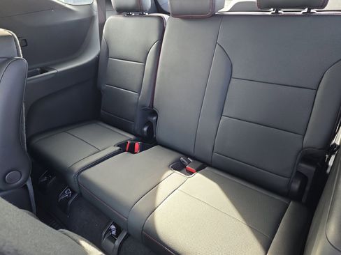 New 2026 Chevrolet Traverse RS w/ LPO, Floor Liner Package image 19