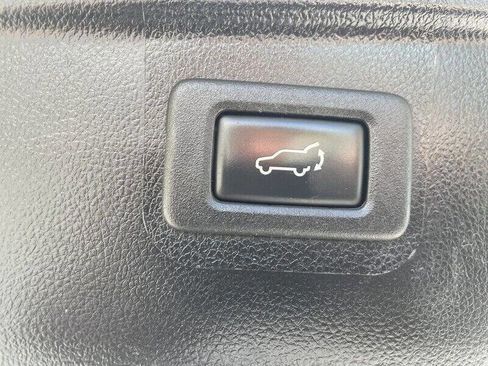 Used 2017 Subaru Outback 2.5i Limited image 22