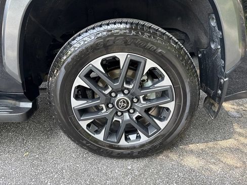 Used 2024 Toyota Sequoia Limited w/ Tow Technology Package AWD/4WD image 20