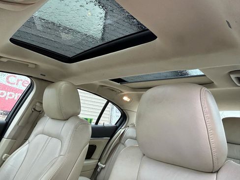Used 2014 Lincoln MKS AWD w/ Equipment Group 101A image 18