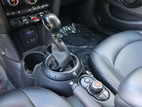 Used 2016 MINI Cooper 4-Door Hardtop FWD image 16