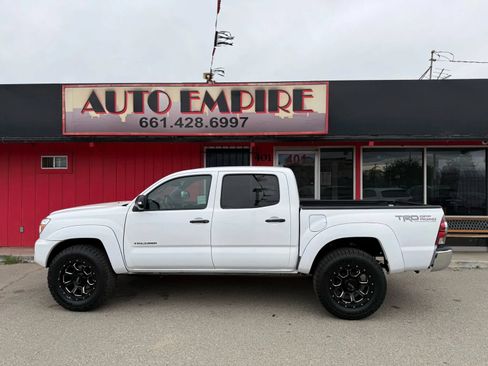 Used 2014 Toyota Tacoma PreRunner w/ Limited Package RWD image 1