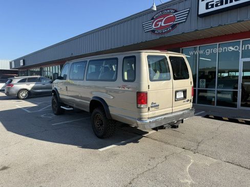 Used 2014 Ford E-350 and Econoline 350 XLT image 5