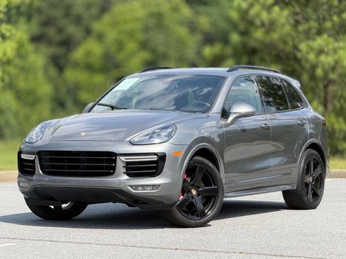 Used 2016 Porsche Cayenne Turbo AWD/4WD image 8