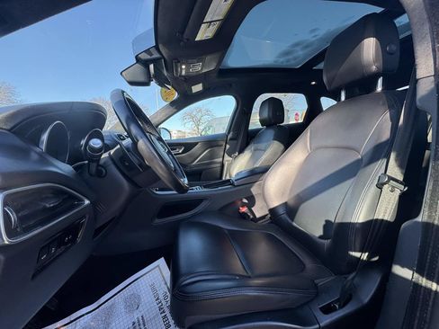 Used 2020 Jaguar F-PACE Premium image 10