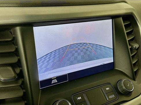 Used 2023 GMC Acadia SLT image 15