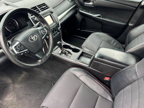 Used 2016 Toyota Camry SE FWD image 10