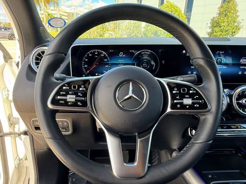 Used 2021 Mercedes-Benz GLA 250 GLA 250 4MATIC SUV image 31