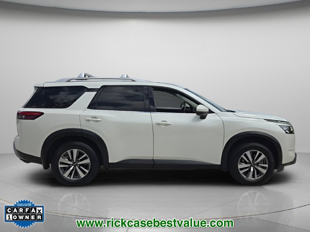 Used 2022 Nissan Pathfinder SL FWD image 4