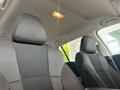 Used 2022 Subaru Outback Premium AWD/4WD image 19