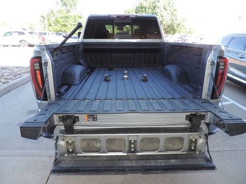 Used 2024 GMC Sierra 2500 AT4 w/ AT4 Premium Plus Package AWD/4WD image 26