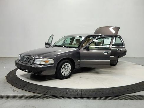 Used 2007 Mercury Grand Marquis GS RWD image 11
