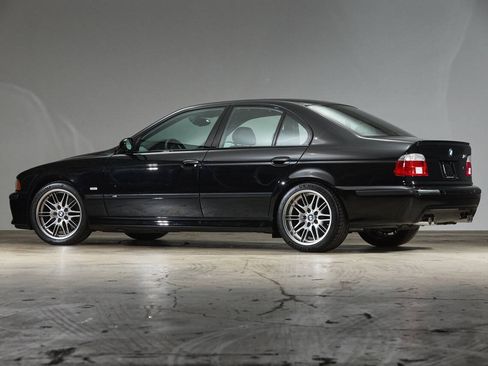 Used 2003 BMW M5 RWD image 7