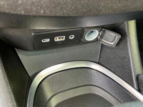 Used 2022 Chevrolet Malibu LT image 21