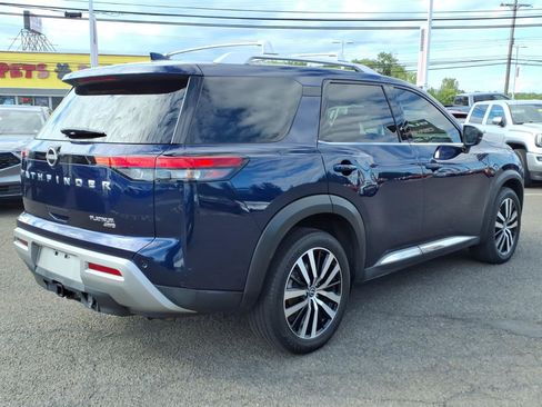 Used 2023 Nissan Pathfinder Platinum AWD/4WD image 3