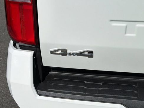 Used 2026 Toyota Tacoma 4x4 Double Cab image 12