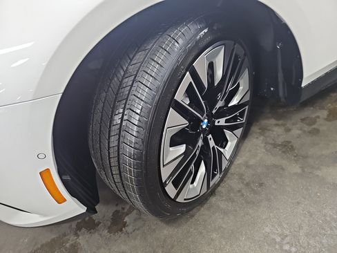 New 2026 BMW i5 eDrive40 w/ Premium Package image 33