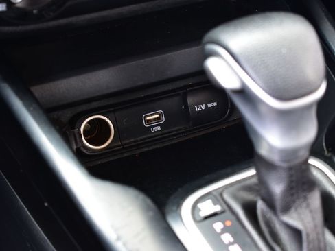 Used 2022 Kia Soul LX FWD image 27