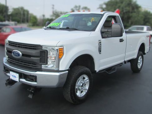 Used 2017 Ford F250 XL w/ XL Value Package AWD/4WD image 2