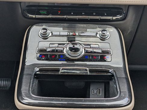 Certified 2023 Lincoln Nautilus Reserve w/ Equipment Group 202A image 18